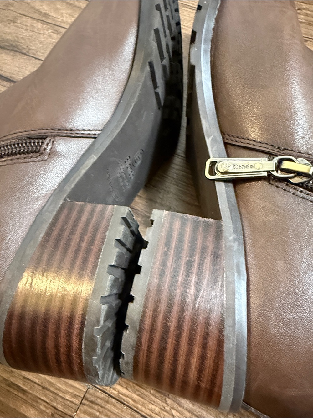 Blondo Brown Chelsea-Style Genuine Leather Ankle Booties🔥 - Picture 3 of 11